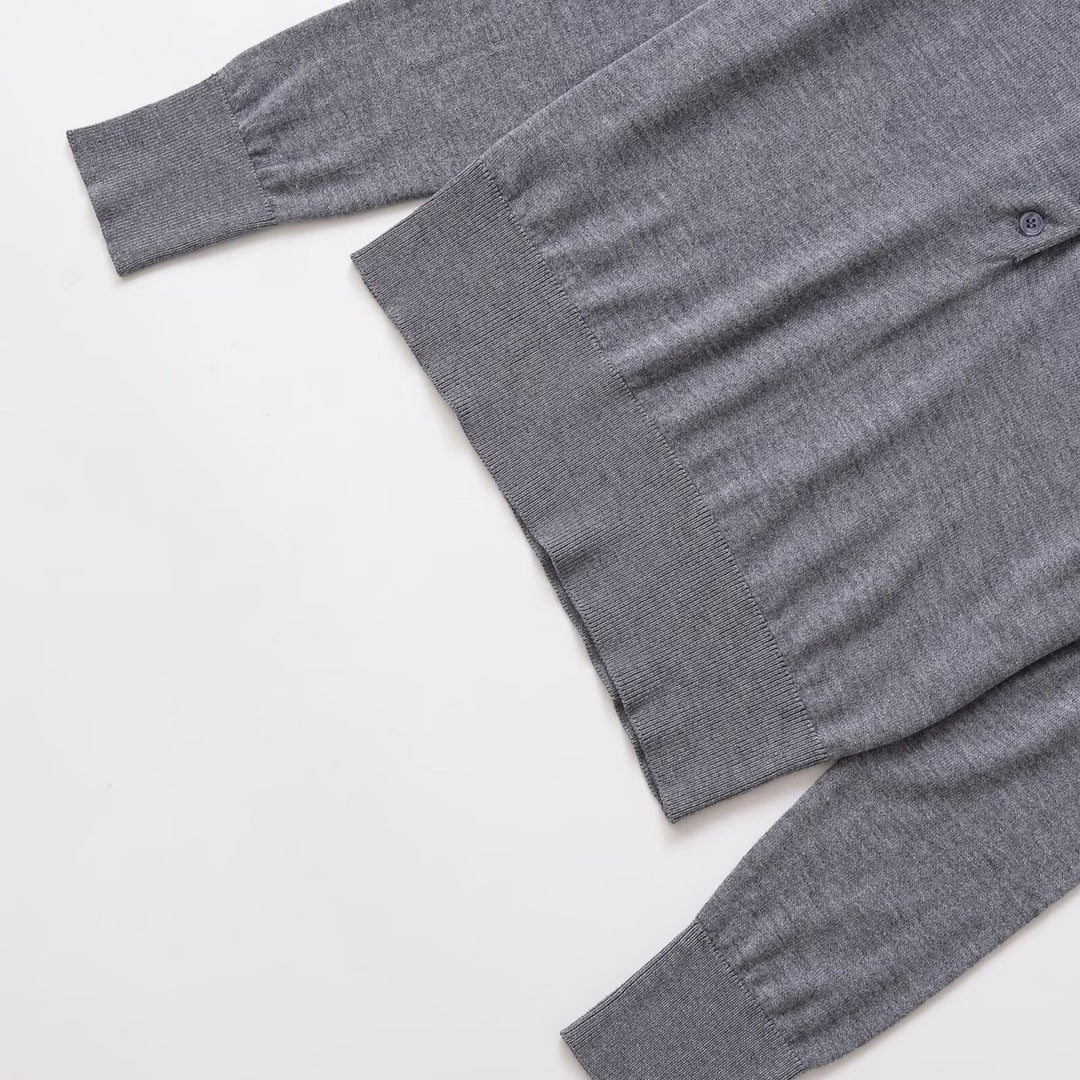 Women's long sleeve sweater with polo collar and button-up neckline Lune London