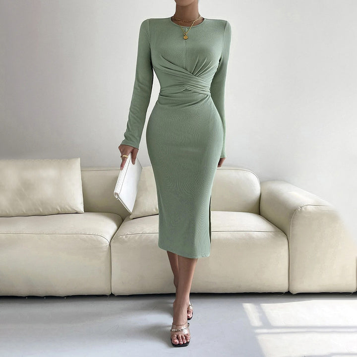 Robe enveloppante ajustée pour femmes avec manches longues et élégant effet de drapé Chic & Stil