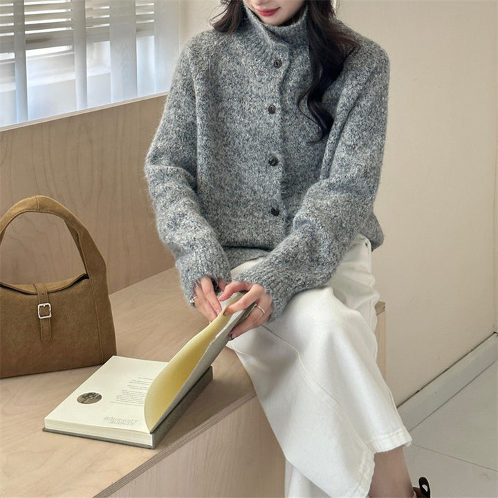 Cardigan pour femmes confortable avec détails de boutons fins et coupe décontractée Chic & Stil