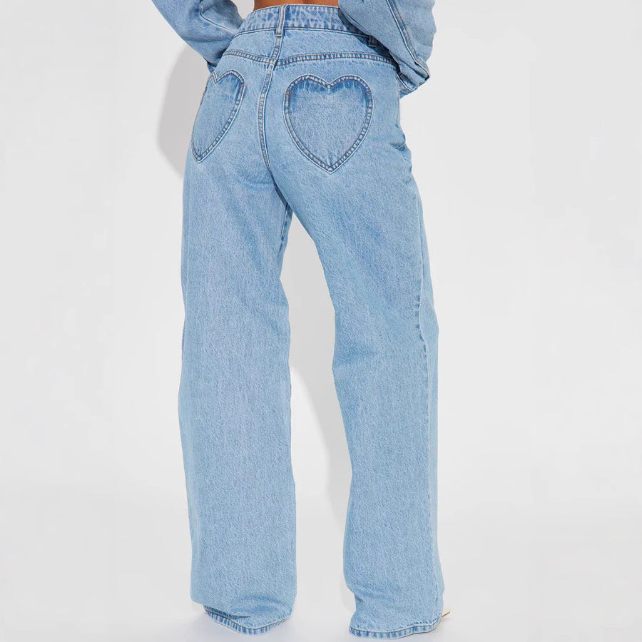 Women Wide High-Waist Jeans with classic cut and frayed hems Lune London