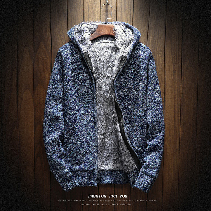Comfortable hooded jacket for men with soft lining and side pockets