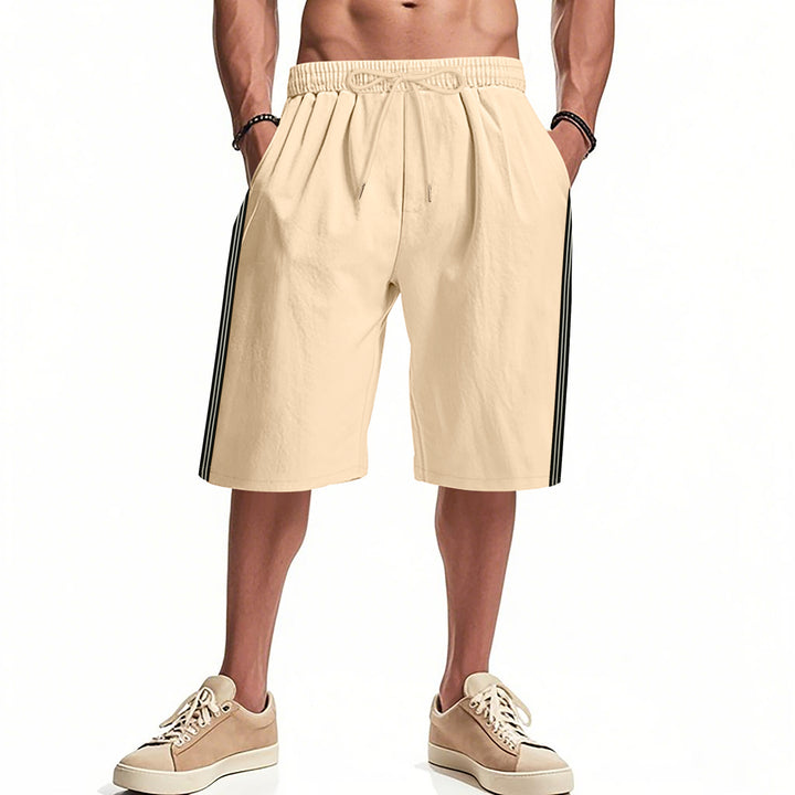 Lune London men's sporty bermuda shorts with elastic waistband and side pockets