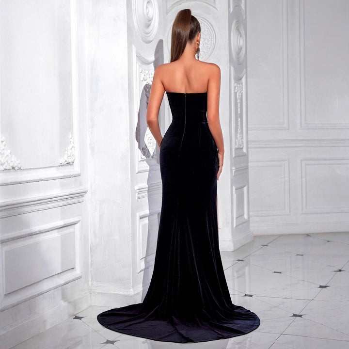 Robe de soirée luxueuse pour femmes avec haut transparent et coupe près du corps Chic & Stil