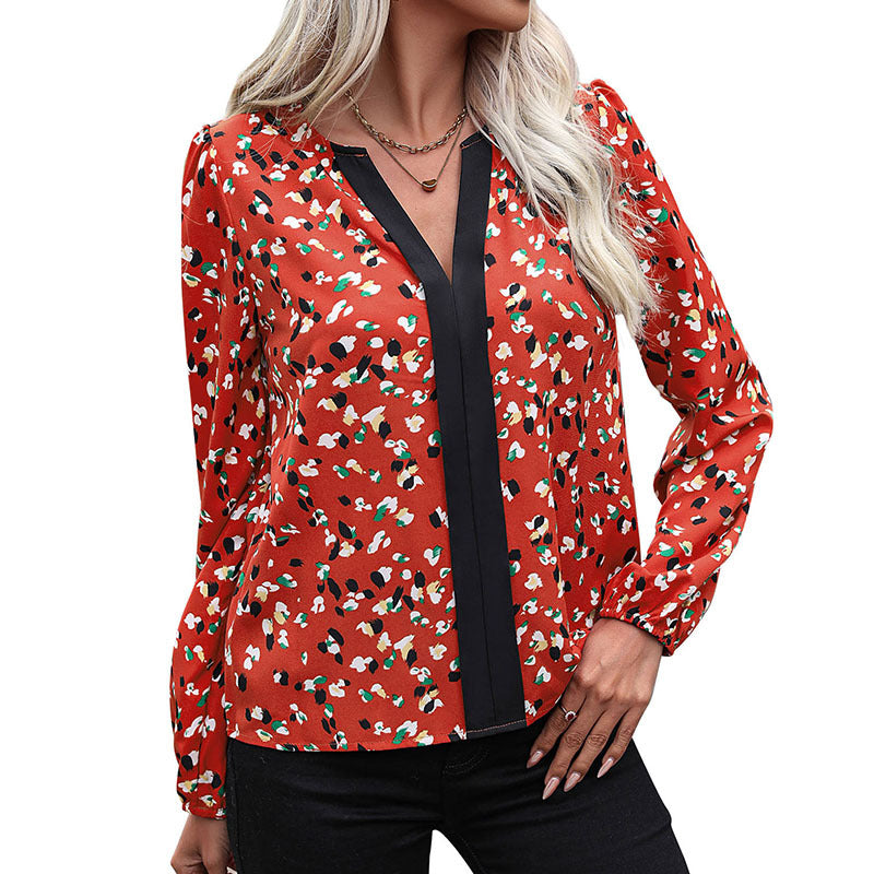 Women's elegant blouse with floral design and V-neck Lune London
