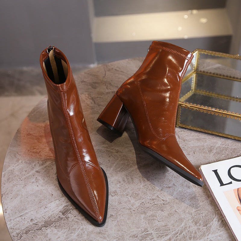 Fashionable women's boots with classic design Lune London