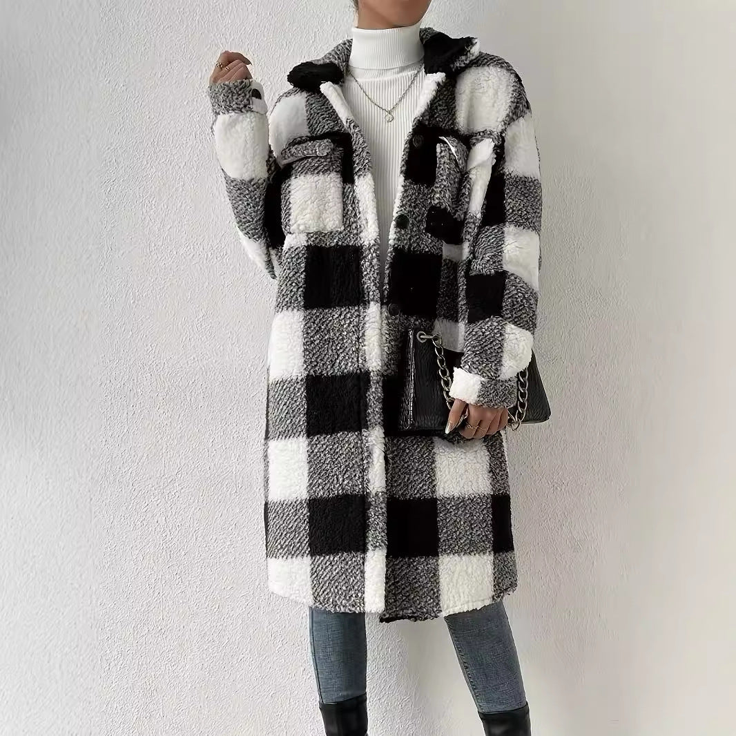 Lady Teddy hoodie with plaid pattern and practical pockets Lune London