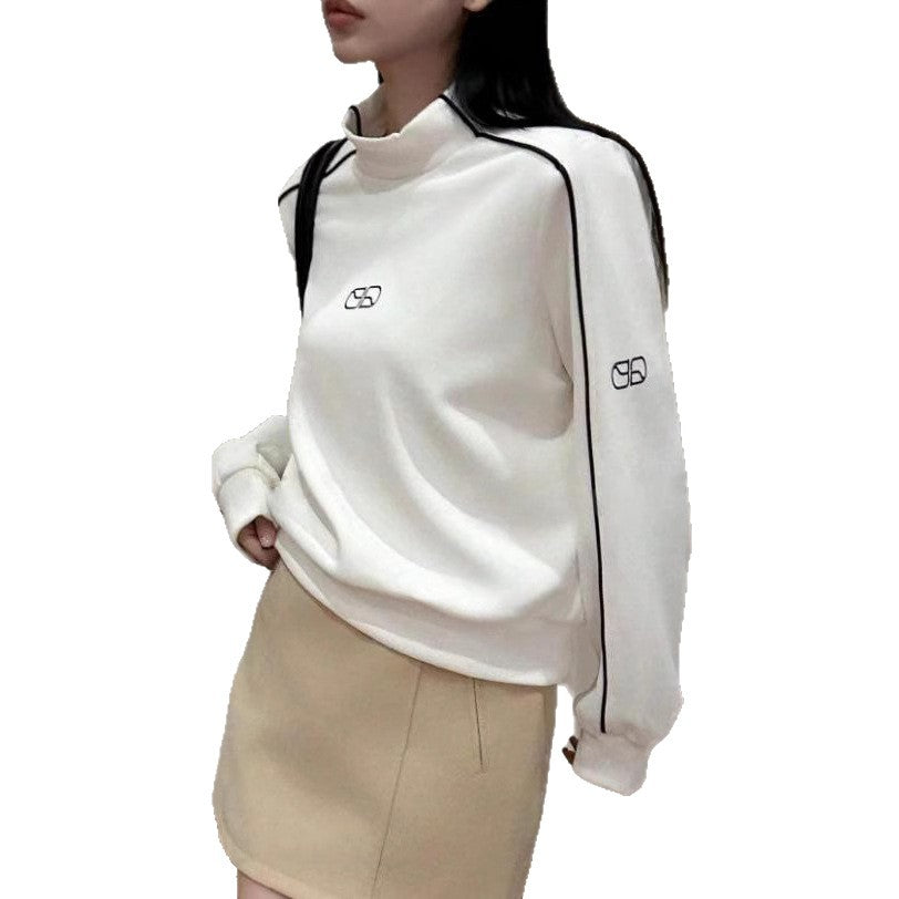 Sporty turtleneck sweater for women with contrasting seams Lune London