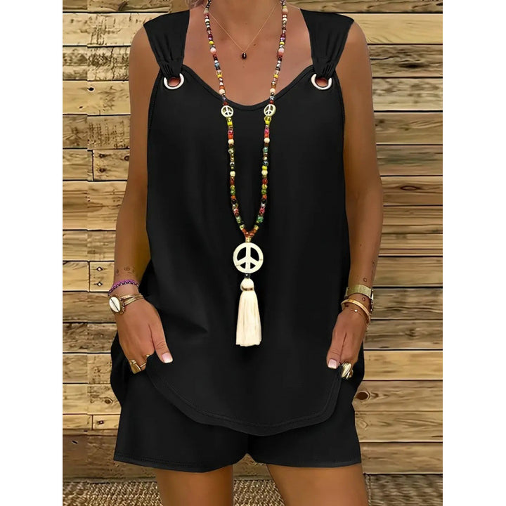 Leisure wear for women with an airy cut and trendy straps Lune London