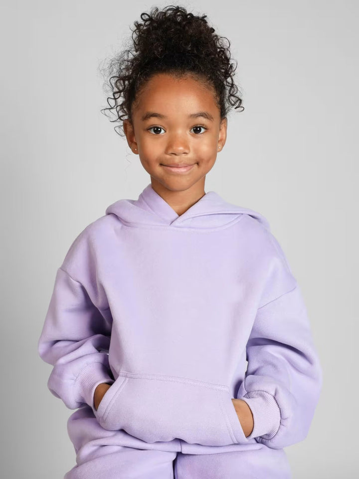 Comfortable hoodie for women with kangaroo pocket and wide sleeves Lune London