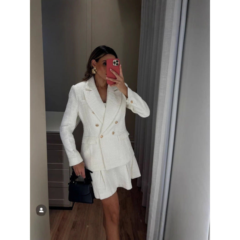 Women Elegant Blazer with Double-Breasted Buttons and Structured Fabric Lune London