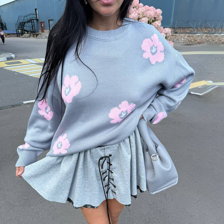 Knitted sweater for women with floral pattern and relaxed fit Lune London