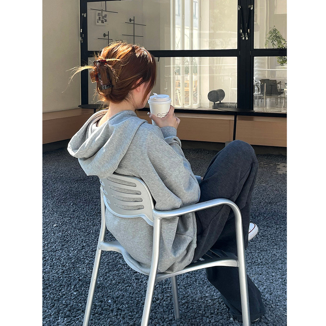 Women's hoodie with casual lettering and comfortable fit Lune London