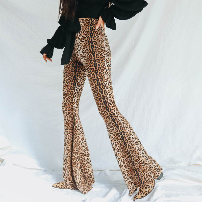 Women's Flared Leggings in animalistic tiger knit washing Lune London