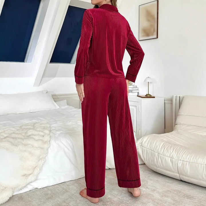 Ladies Luxurious Pajama Set with Fine Lune London Stripes