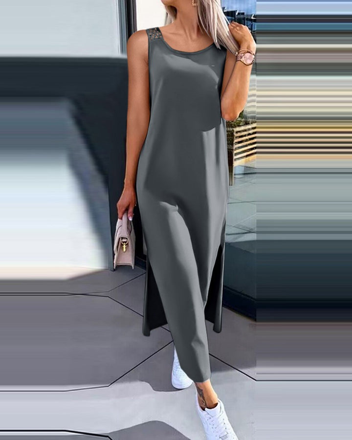 Ladies Elegant Maxi Dress with Chic Back Details and Style