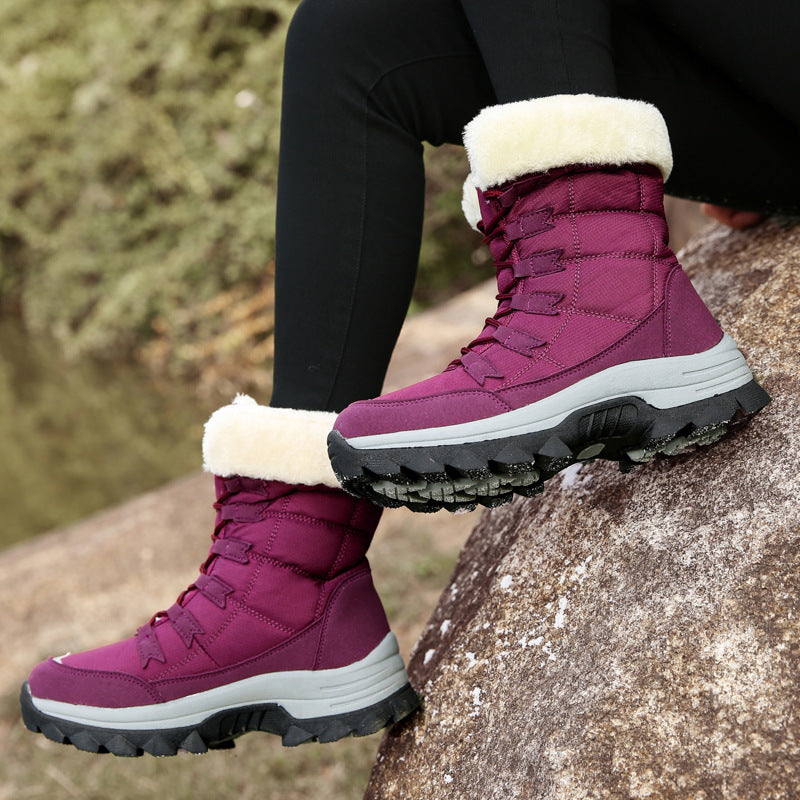 Women's winter boots with cozy faux fur collar and non-slip sole Lune London