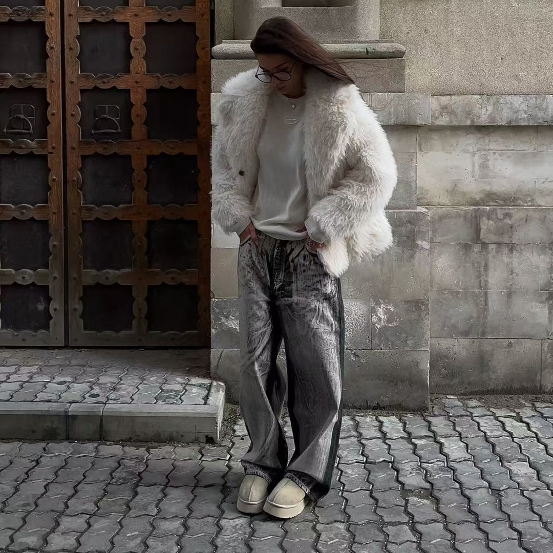 Baggy Jeans for women with a unique bicolored design Lune London