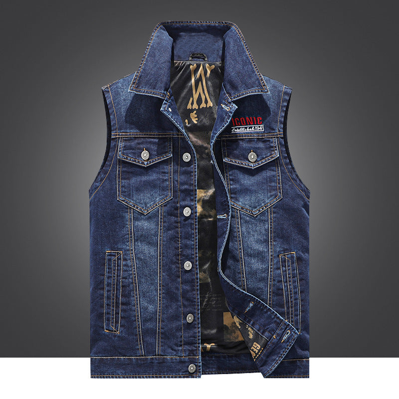 Men's denim jacket with practical pockets and robust design Lune London
