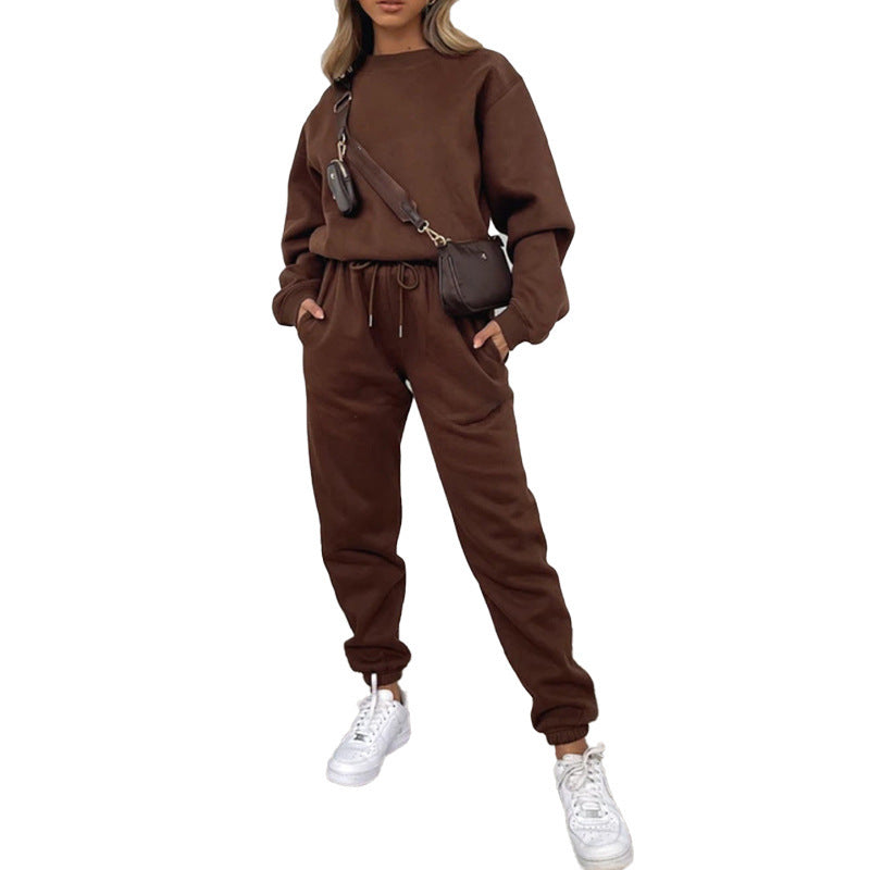 Women’s comfortable tracksuit with modern puff sleeves and elastic waistband Chic & Stil