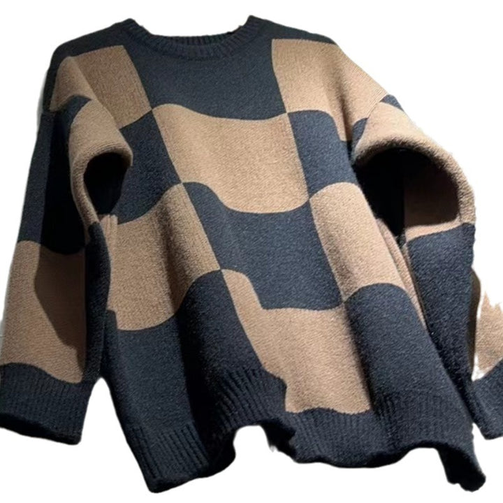 Casual chunky knit sweater for women with a modern checked design Lune London