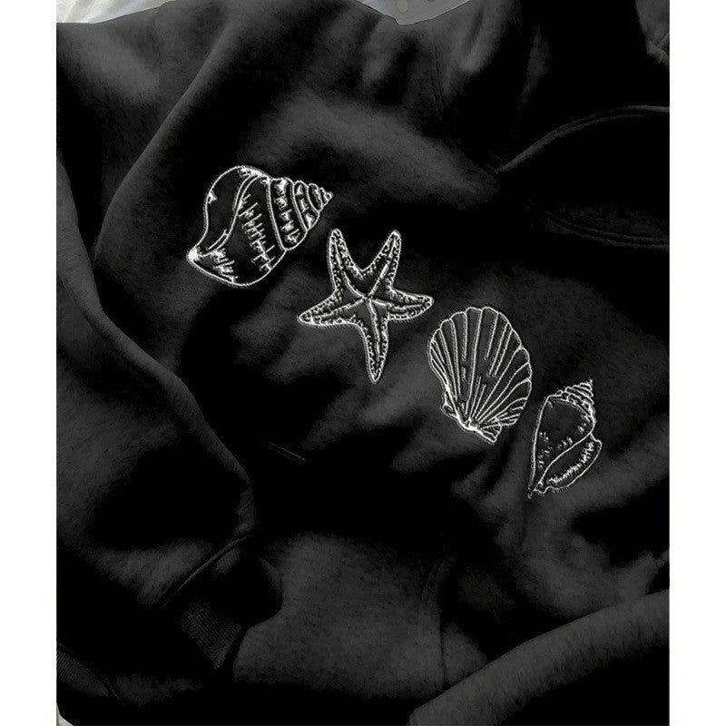 Women's hoodie with maritime motif and soft fabric Chic & Stil