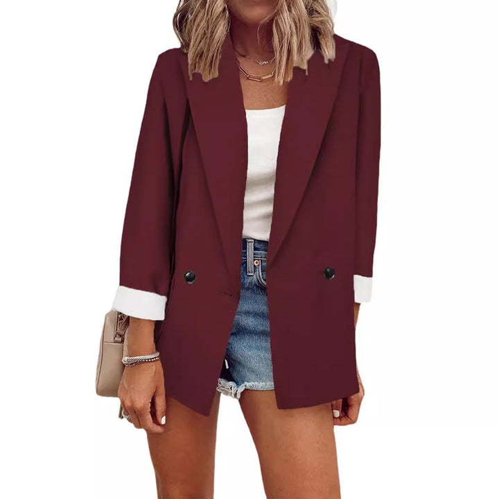 Trendy oversized jacket for women with a sleek design and elegant button details Lune London
