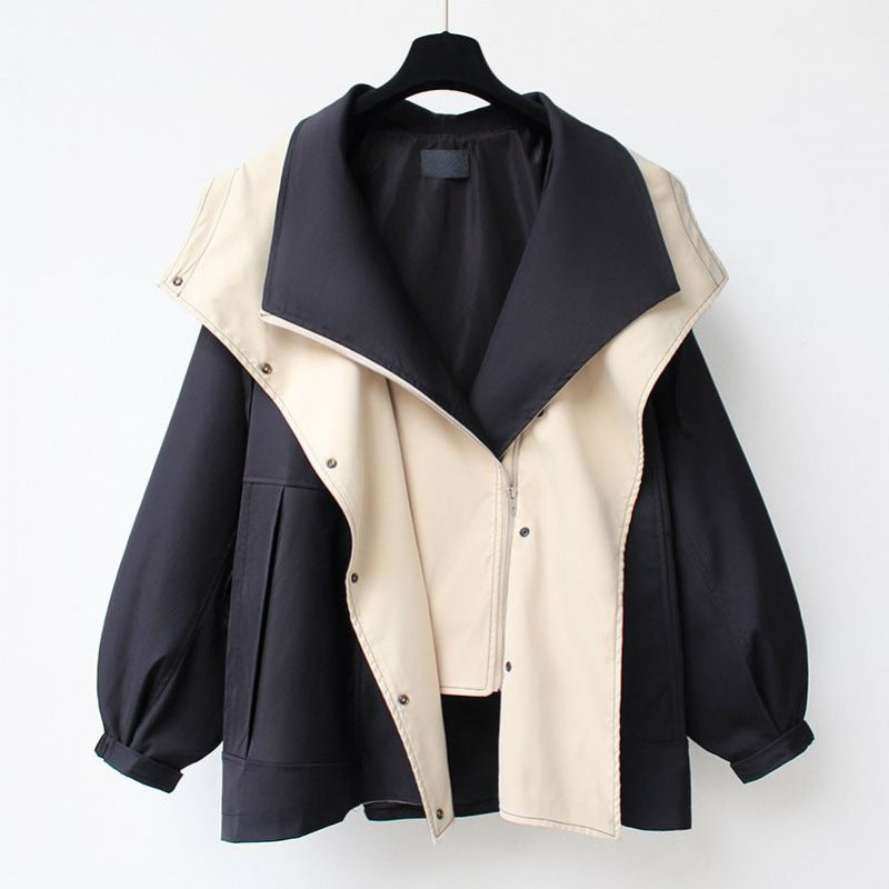 Multifunctional outdoor jacket for women with large pockets and practical zippers Lune London