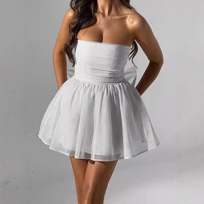 Glamorous cocktail dresses for women with sparkling details Lune London