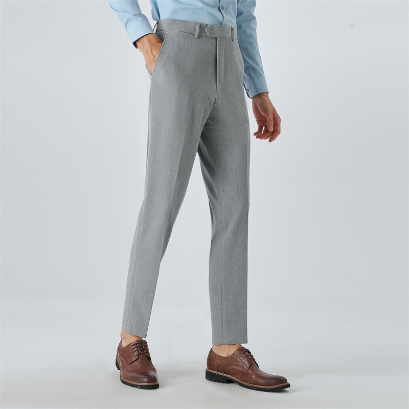 Elegant suit trousers for men with a slim fit and fine pattern Lune London