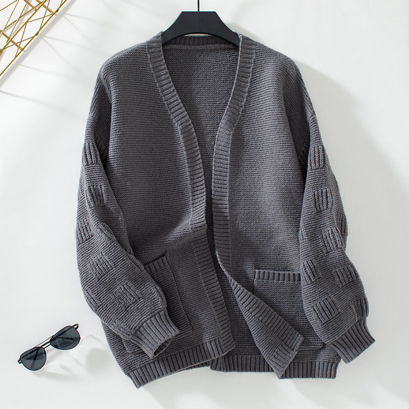 Women’s oversized cardigan with pockets and structured sleeves Lune London