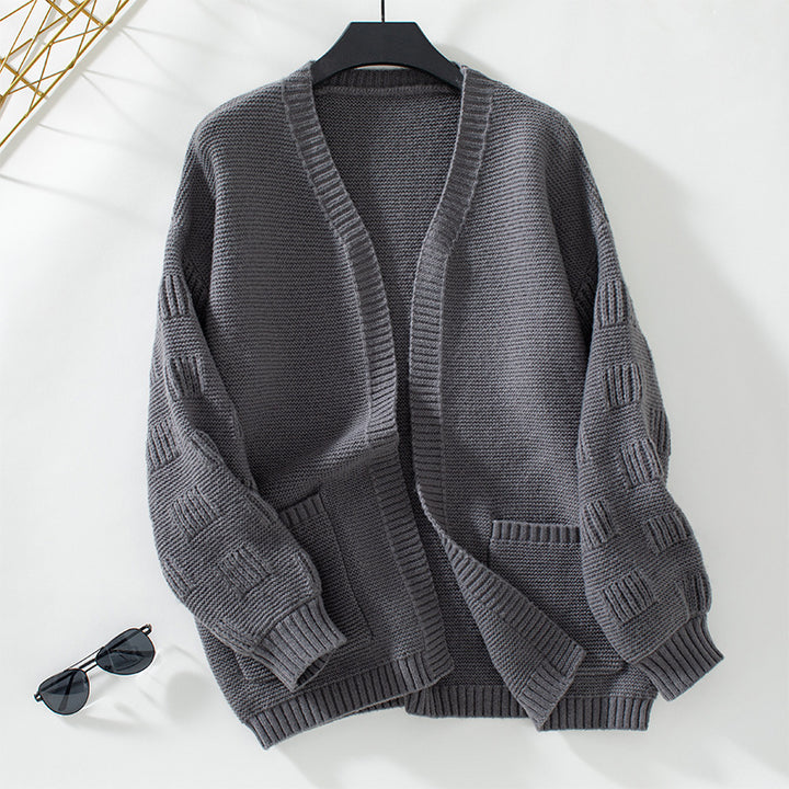 Women’s oversized cardigan with pockets and structured sleeves Lune London