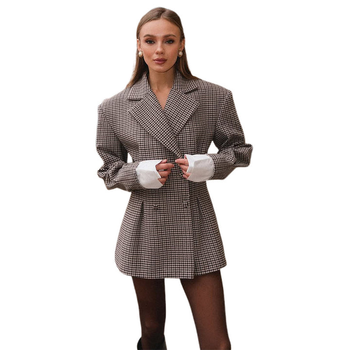 Chic and stylish fitted plaid blazer jacket for women