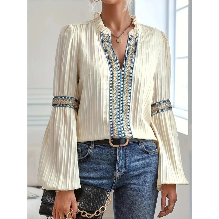Blouse plissée élégante pour femmes avec détails en volants Chic & Stil