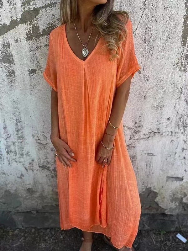Casual maxi dress for women in lightweight fabric with V-neck and short sleeves Lune London