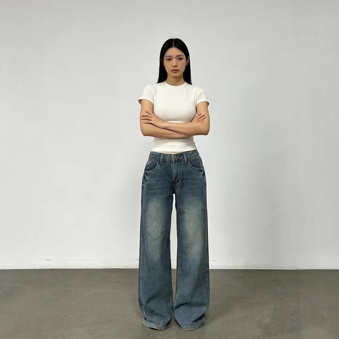 Women wide High-Waist Jeans with casual fit and individual washes Lune London