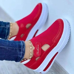 Women's slip-on sports sneakers with breathable material upper Lune London