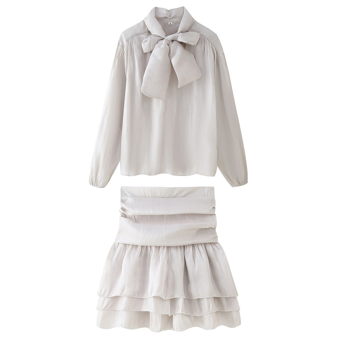 Women's set composed of an elegant blouse with bow detail and voluminous skirt Lune London
