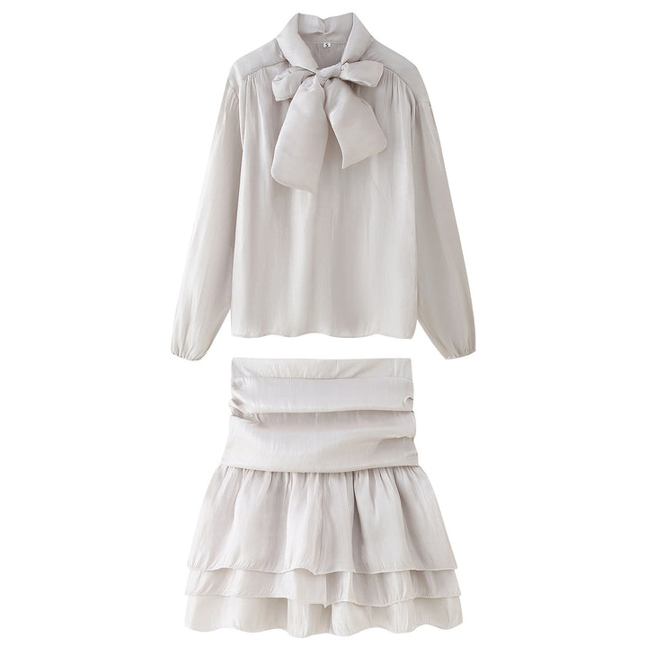Women's set composed of an elegant blouse with bow detail and voluminous skirt Lune London