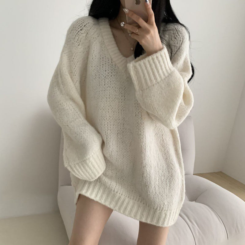Oversized casual pullover for women with deep V-neck and soft knit fabric Lune London