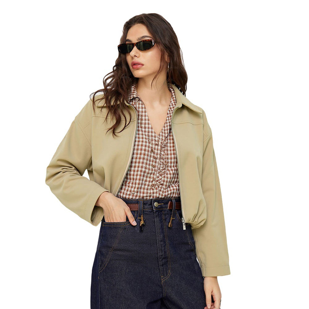 Veste courte décontractée pour femmes avec des poignets élastiques et une fermeture éclair tendance Chic & Stil