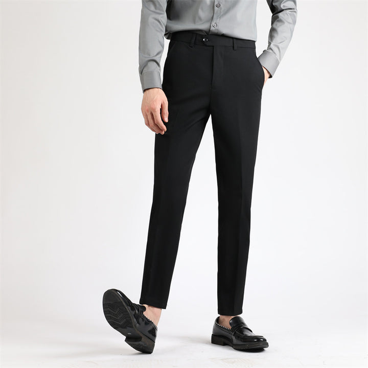 Elegant suit trousers for men with a slim fit and fine pattern Lune London