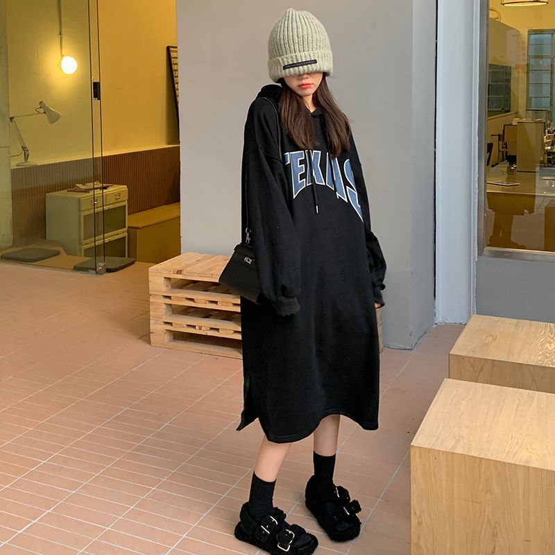 Women’s hoodie dress with fashionable print and side slits Lune London