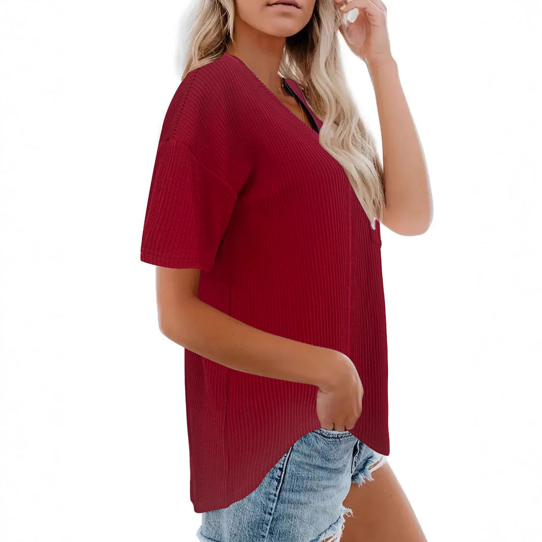 Oversized V-neck T-shirt for women with chest pocket and rib structure Lune London