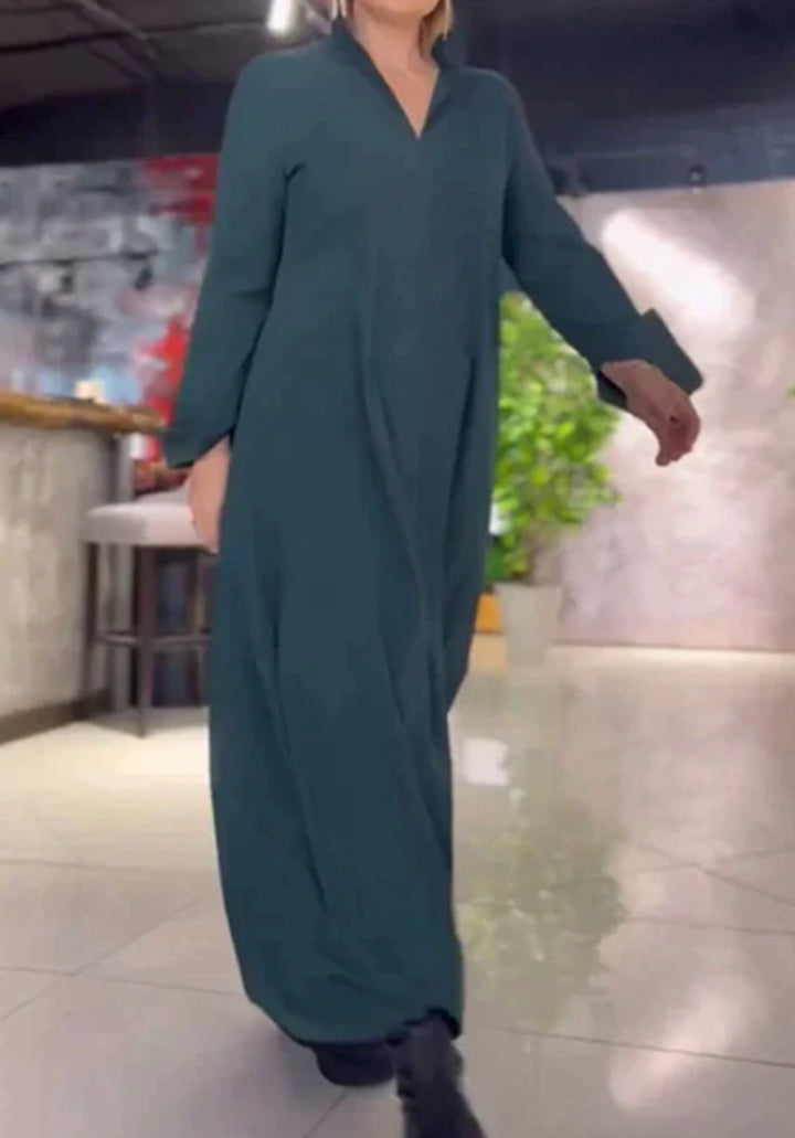 Kaftan dress for women with practical pockets and elegant collar Lune London