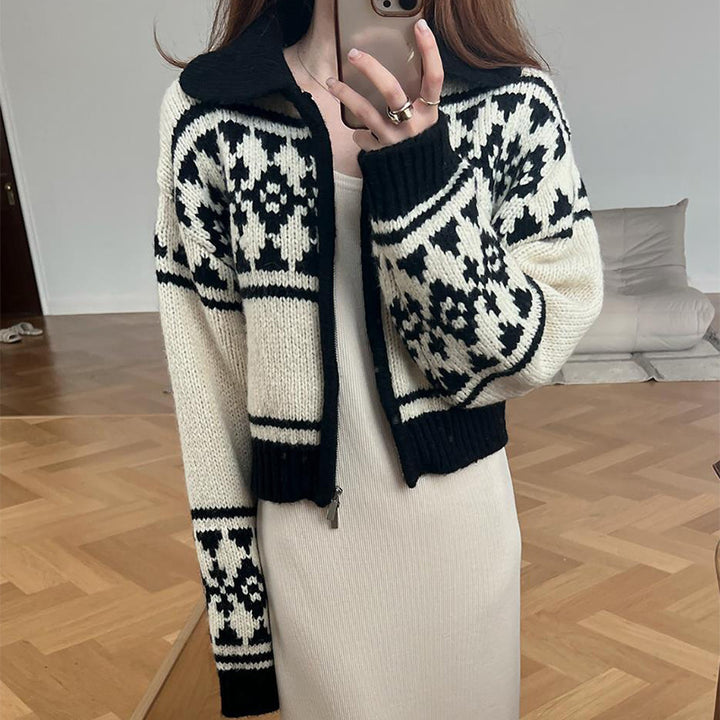 Women's cardigan with floral pattern and high collar Lune London