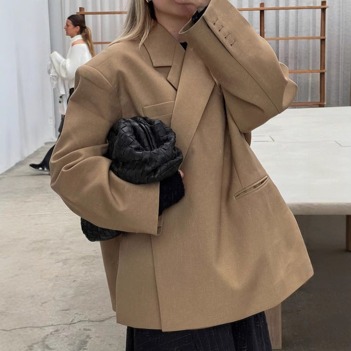 Oversized blazer for women with elegant pocket and chic lapel Lune London