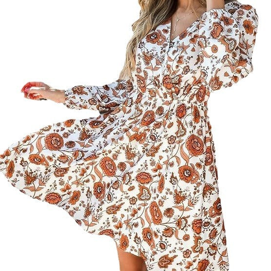 Robe florale pour femmes avec décolleté en V et design ajusté Chic & Stil