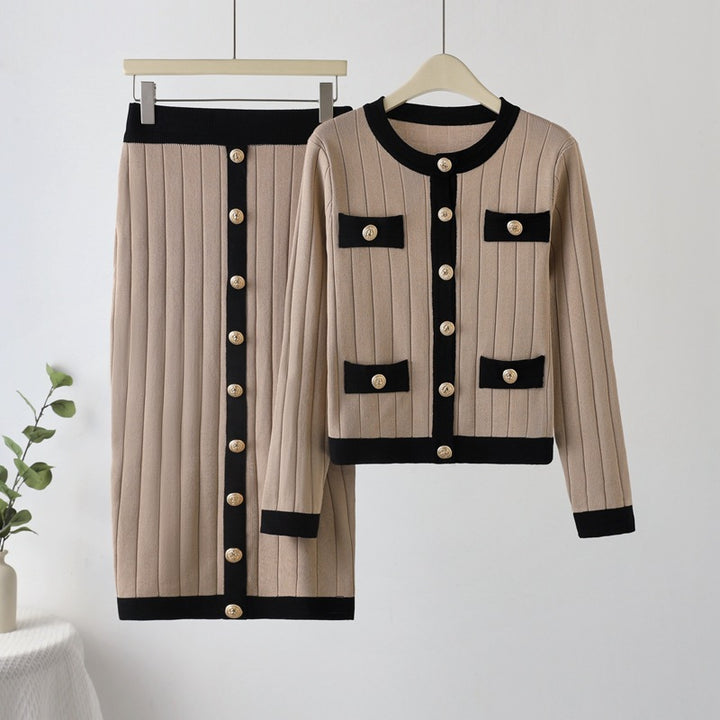 Stylish knitted set for women with decorative buttons and pockets Lune London