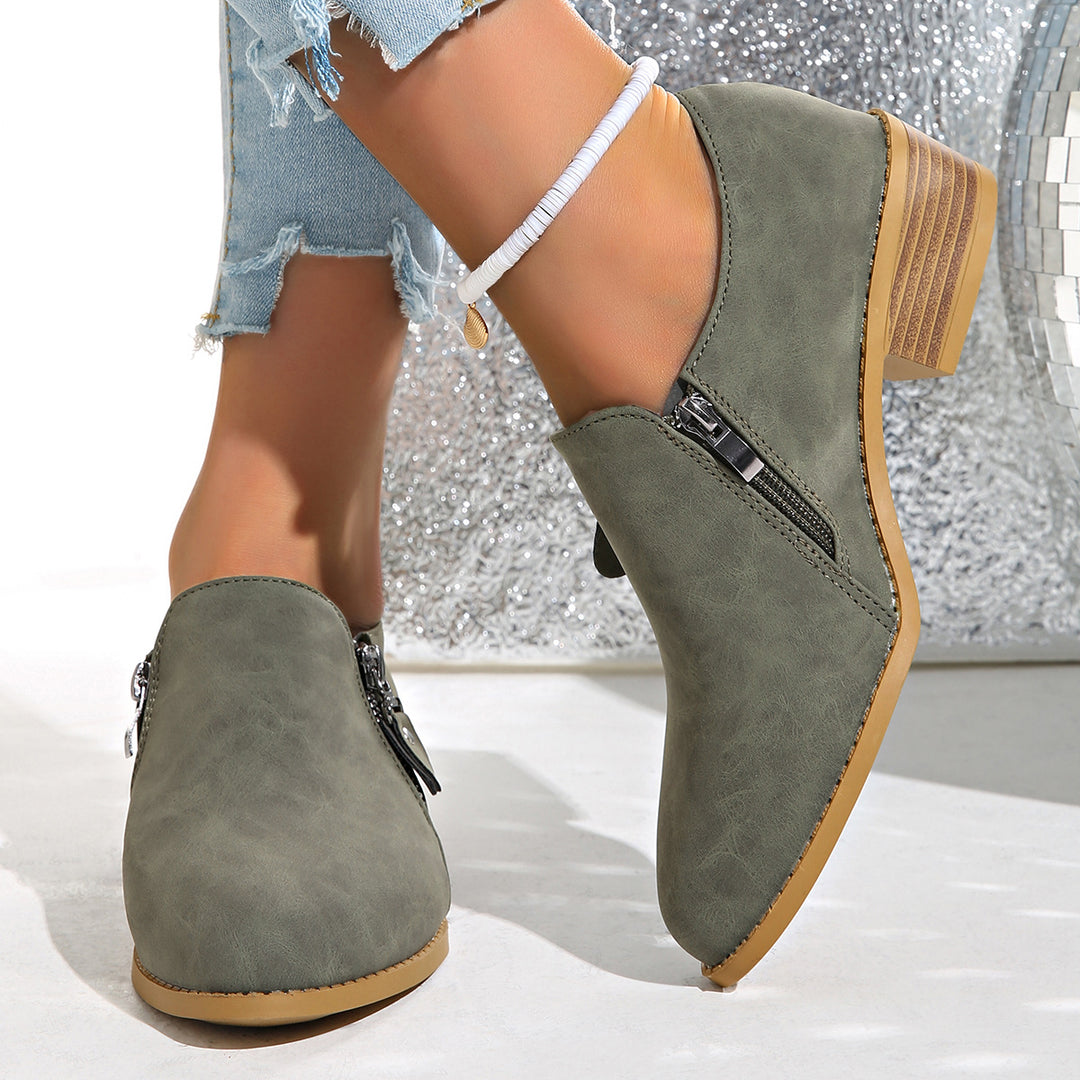 Women’s biker ankle boots with trendy zipper and comfortable sole Lune London
