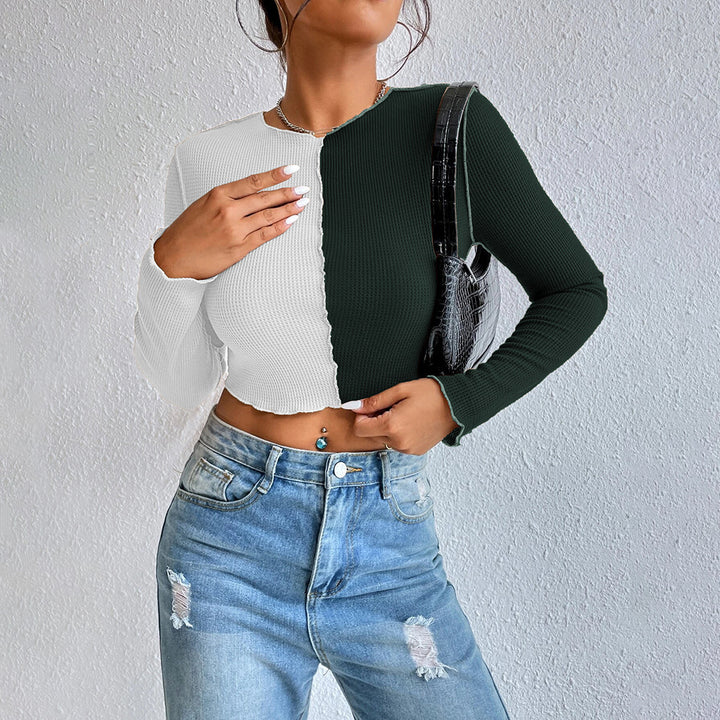 Cropped long sleeve shirt for women with two colors and a stylish rib design Chic & Stil